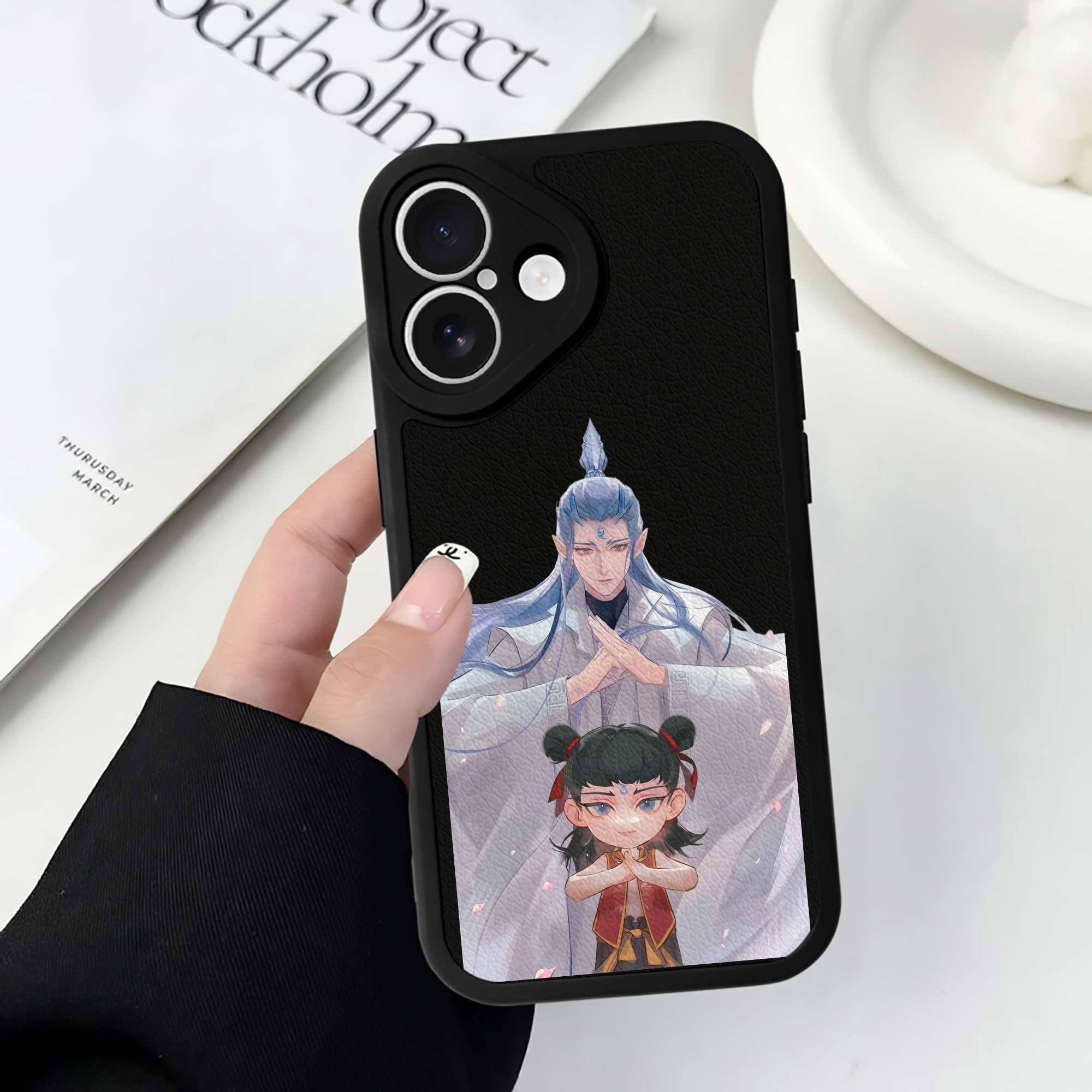 （画像用） Ne Zha 2 ナタ 魔童の大暴れ 【iPhone 16シリーズ対応】シリコンスマホケース（レザー調） 材質：シリコン